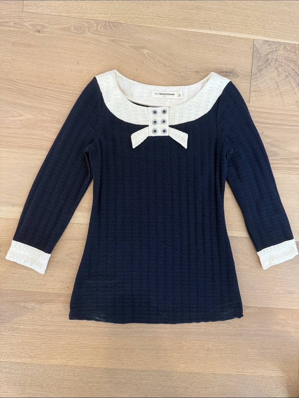 Anthropologie Pilcro Women’s Navy Ribbed 3/4 Sleeve Top with Cream Trim and Bow